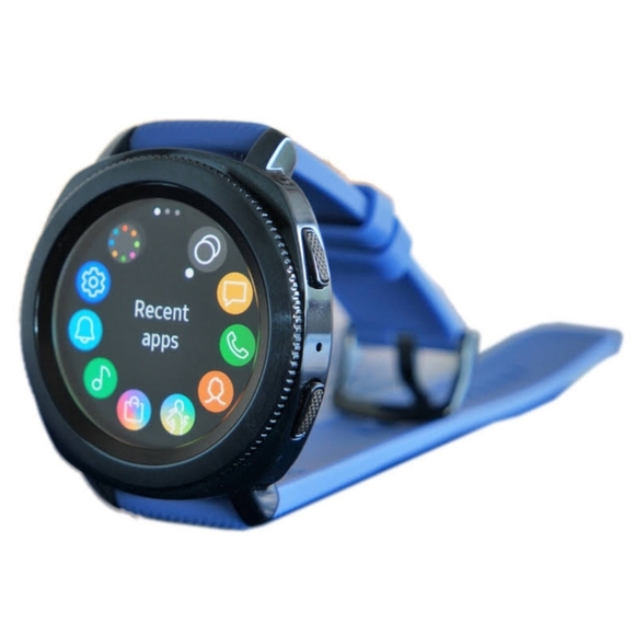 Samsung Gear Sport Smartwatch - Picture 2 of 7